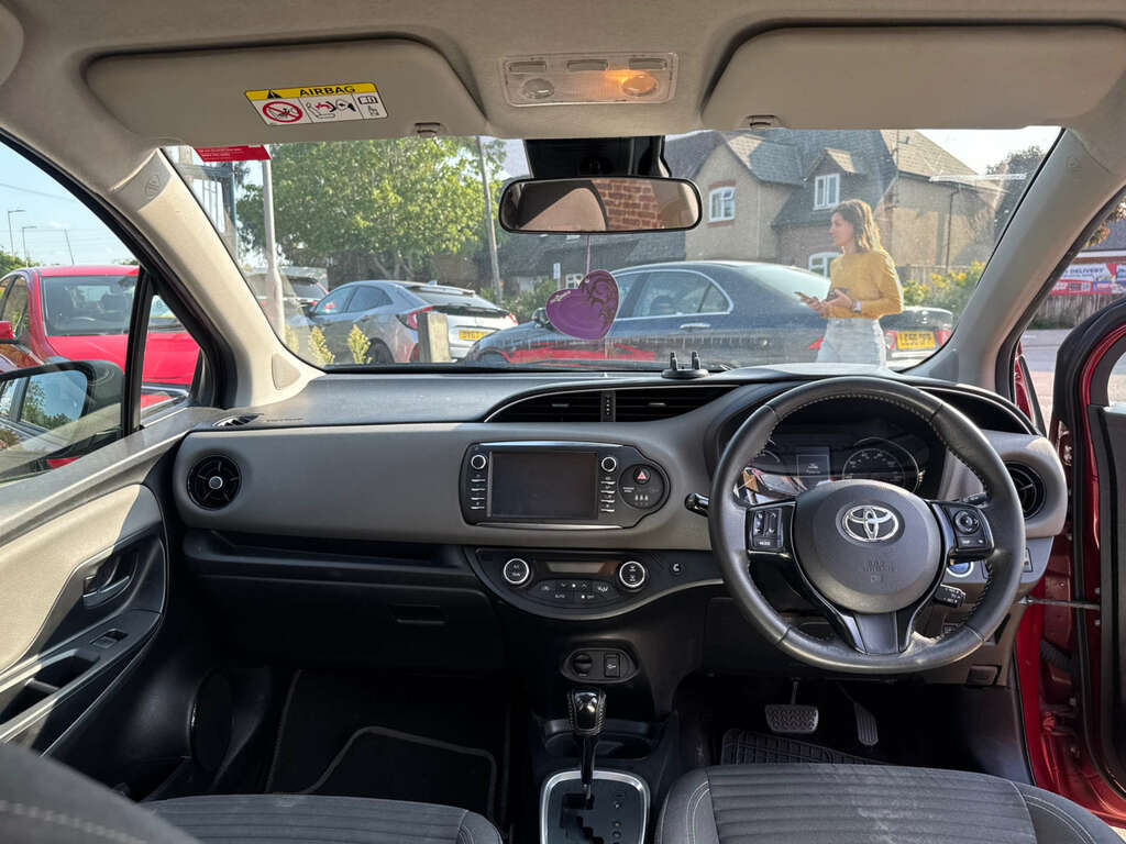 Toyota Yaris Icon Tech White #17