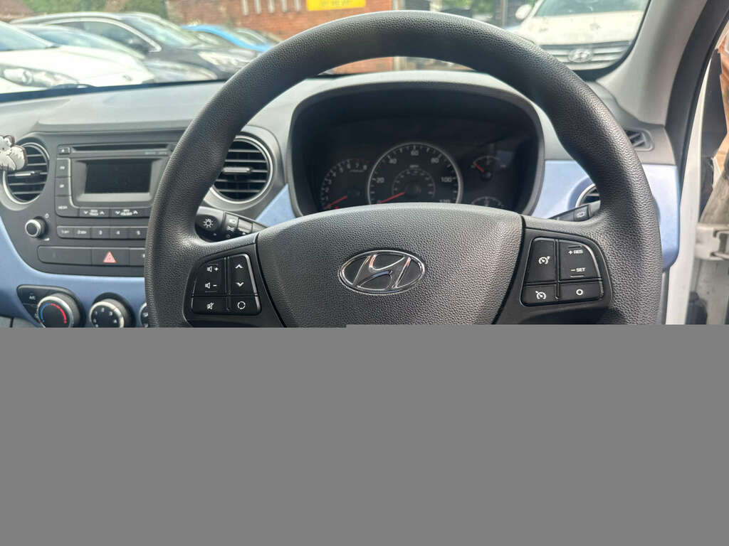 Hyundai I10 1.0 I10 Se White #3