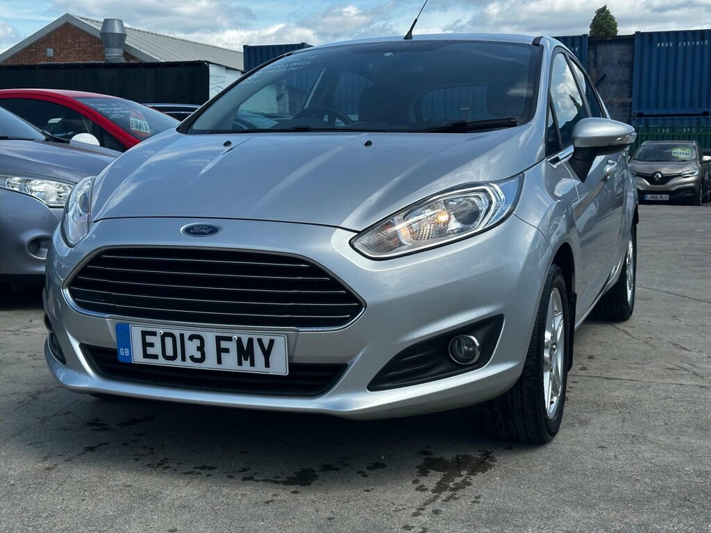 Ford Fiesta 1.6 Zetec Powershift Euro 5 EO13FMY Silver #2