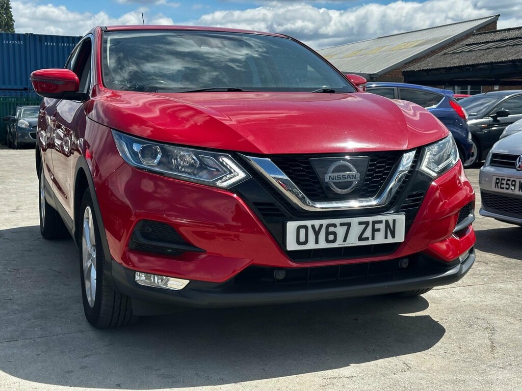Nissan Qashqai 1.2 Dig-t Acenta Euro 6 Ss Red