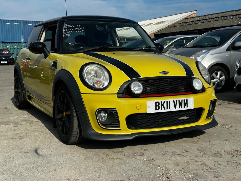 Mini Hatch 1.6 Cooper Euro 5 Yellow