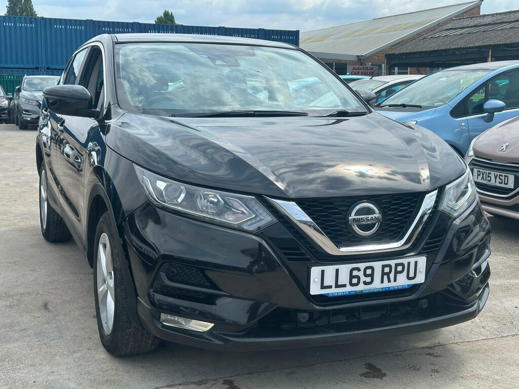 Nissan Qashqai 1.3 Dig-t Acenta Premium Dct Euro 6 Ss Black