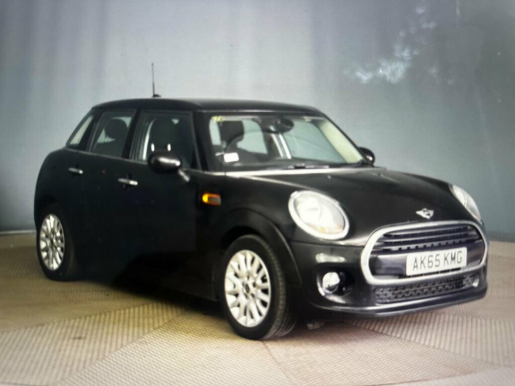 Mini Hatch 1.5 Cooper Euro 6 Ss Black