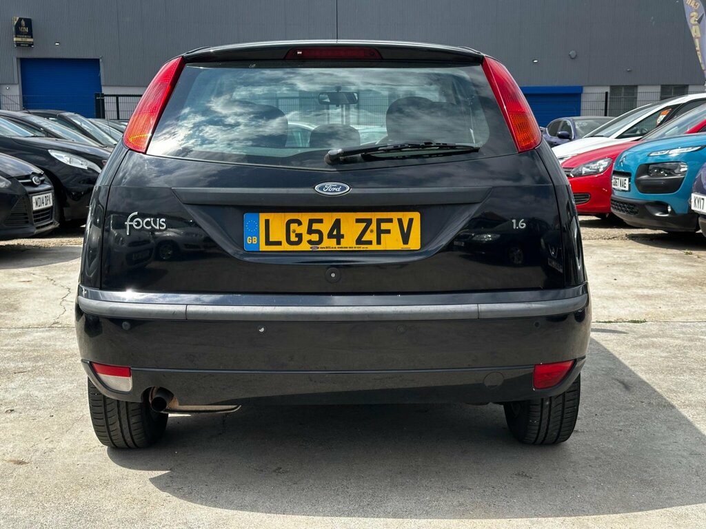 Ford Focus Ghia Silver #12