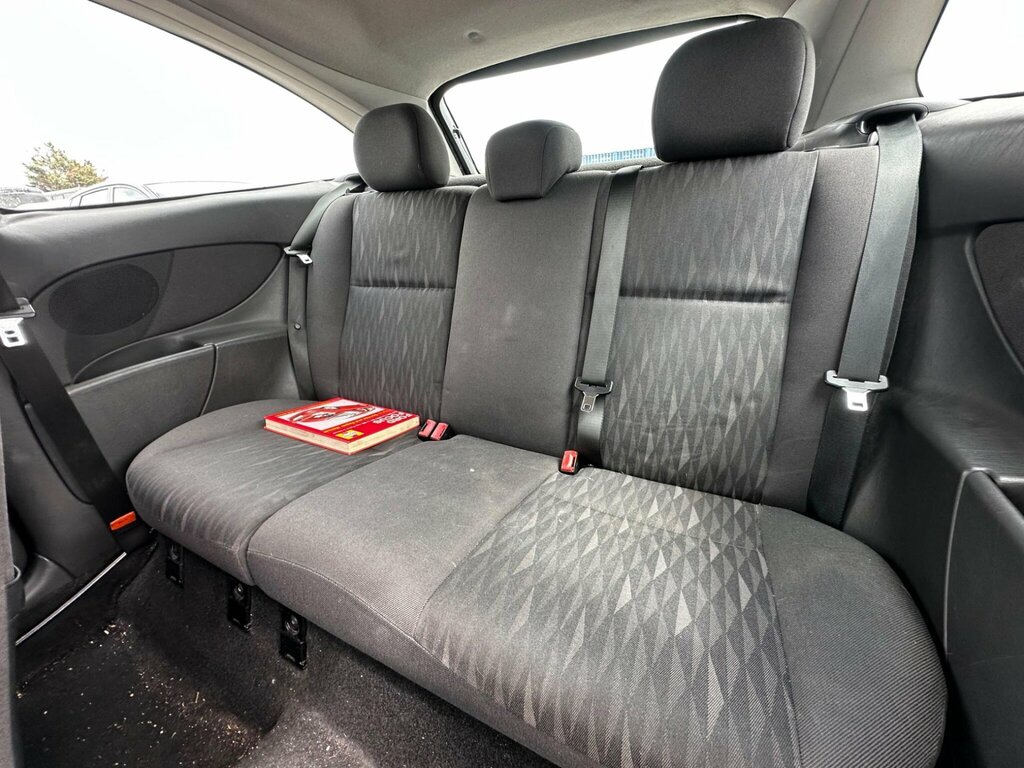 Ford Focus Ghia Silver #23