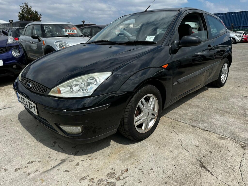 Ford Focus Ghia Silver #4