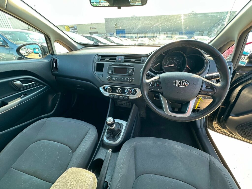 Kia RIO 1.25 1 Red #17