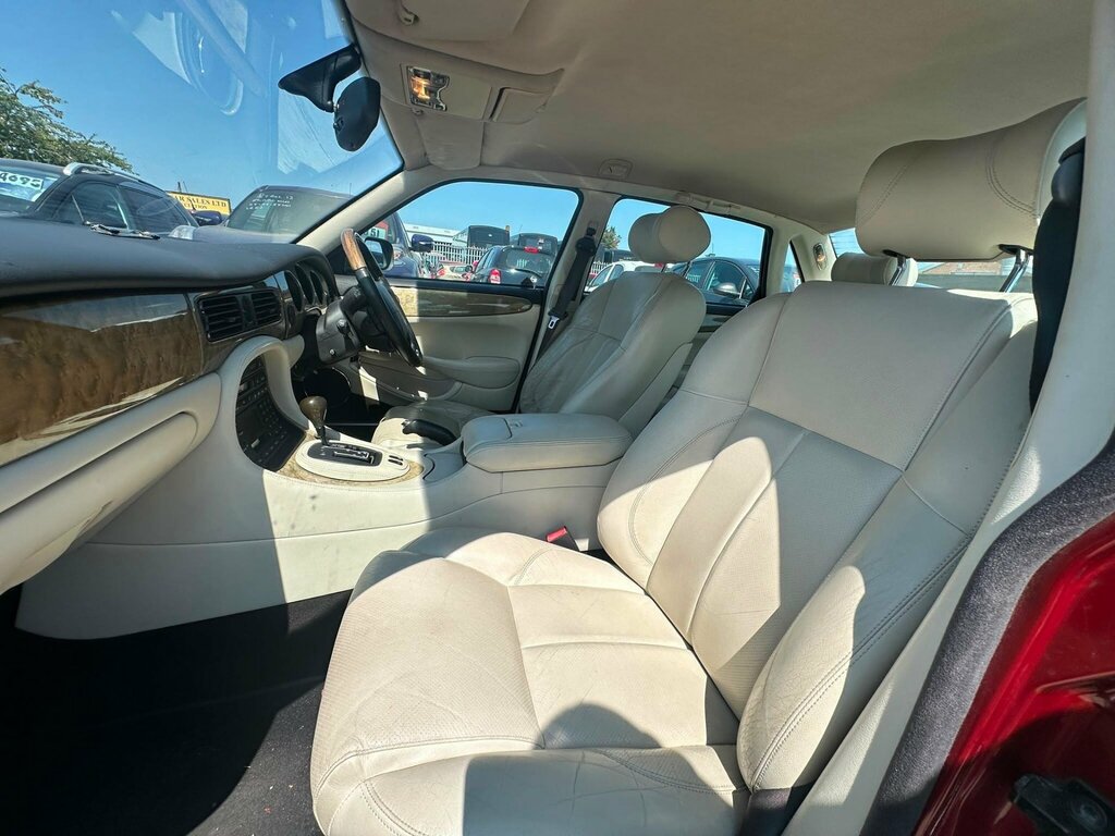 Jaguar XJ 2001 51 Reg Saloon 95,000 Miles 4.0L Aut Silver #30
