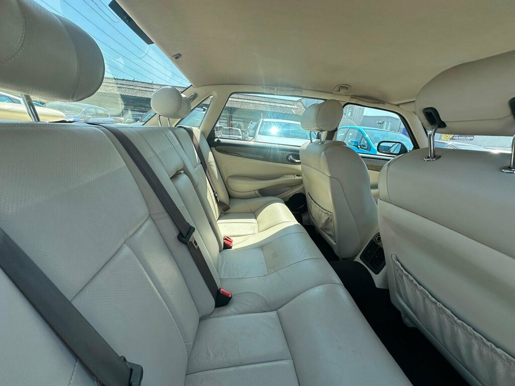 Jaguar XJ 2001 51 Reg Saloon 95,000 Miles 4.0L Aut Silver #38