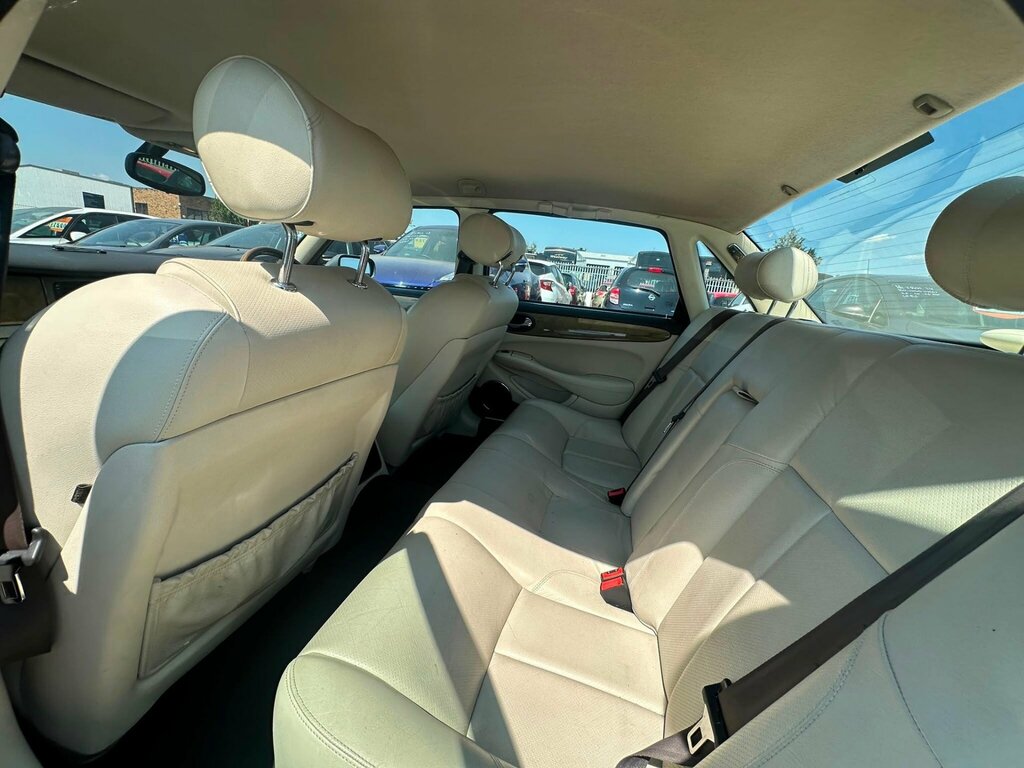 Jaguar XJ 2001 51 Reg Saloon 95,000 Miles 4.0L Aut Silver #41
