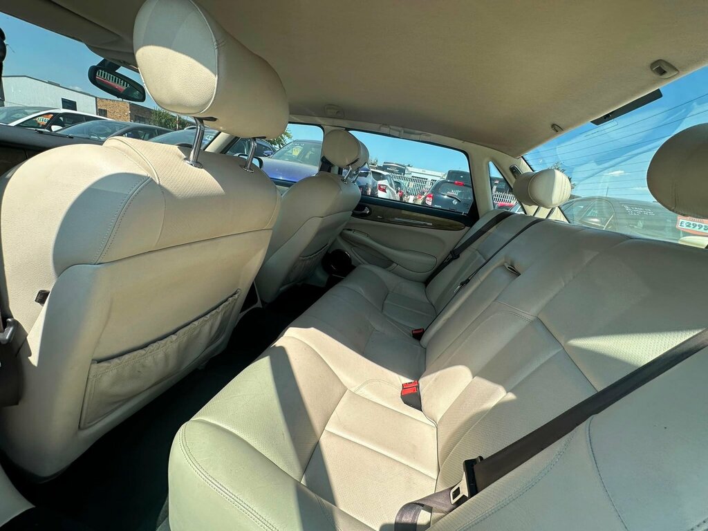 Jaguar XJ 2001 51 Reg Saloon 95,000 Miles 4.0L Aut Silver #32