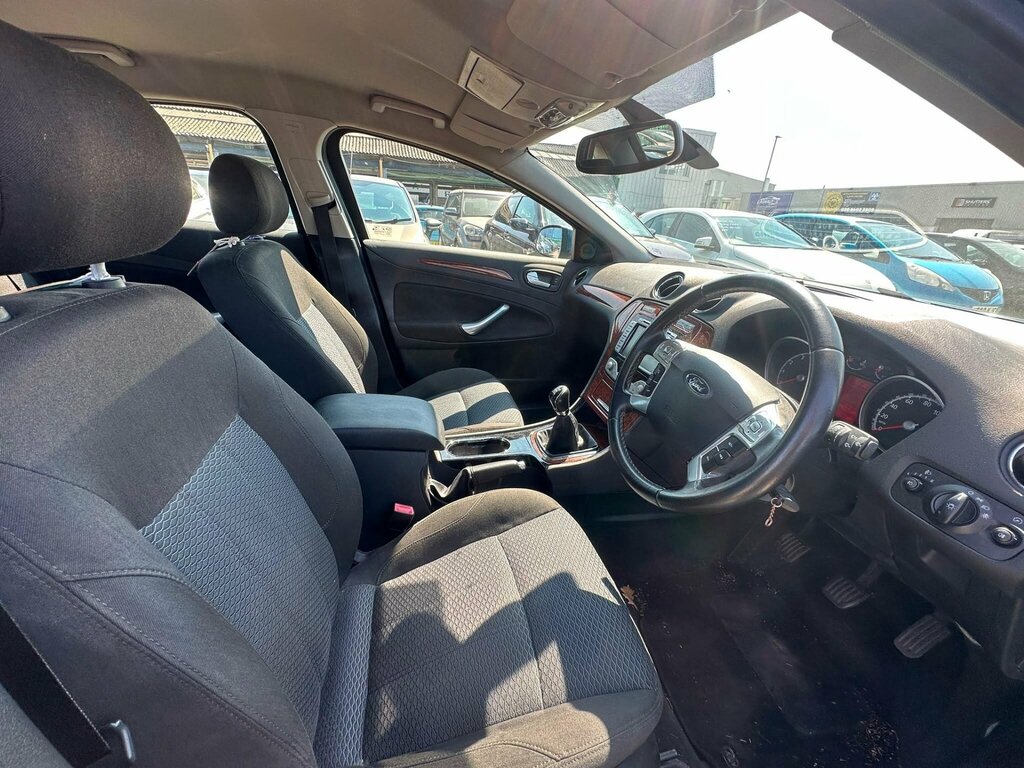 Ford Mondeo 1.8 Edge Tdci 124 Bhp Silver #15