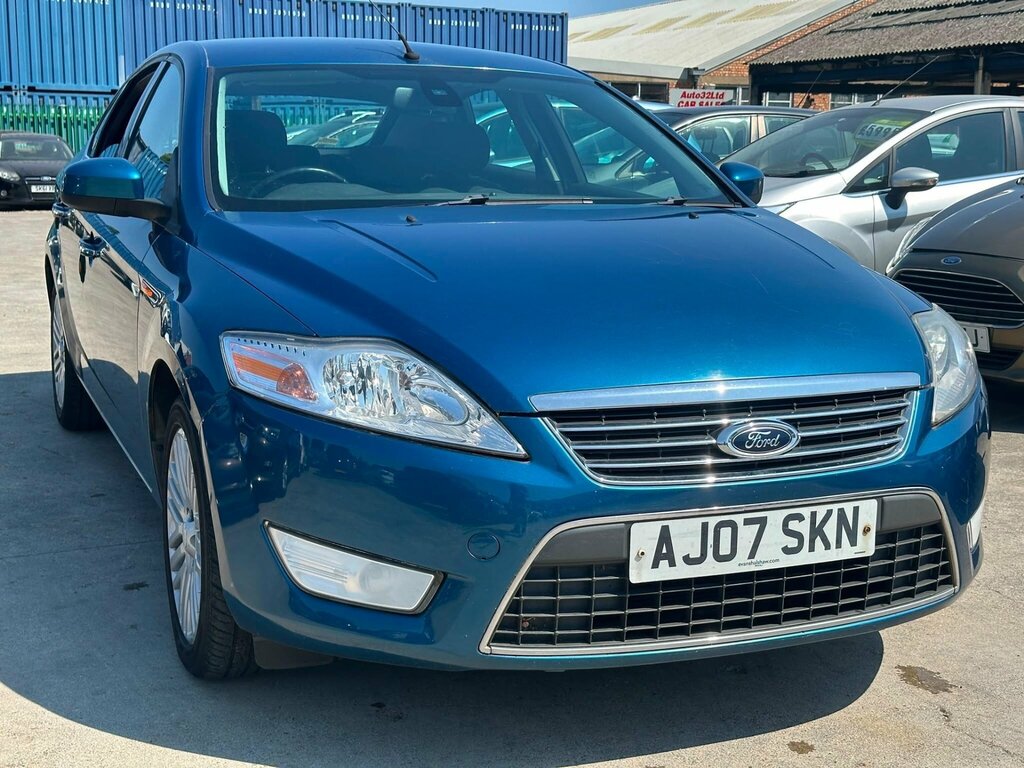 Ford Mondeo 2.0 Ghia Blue