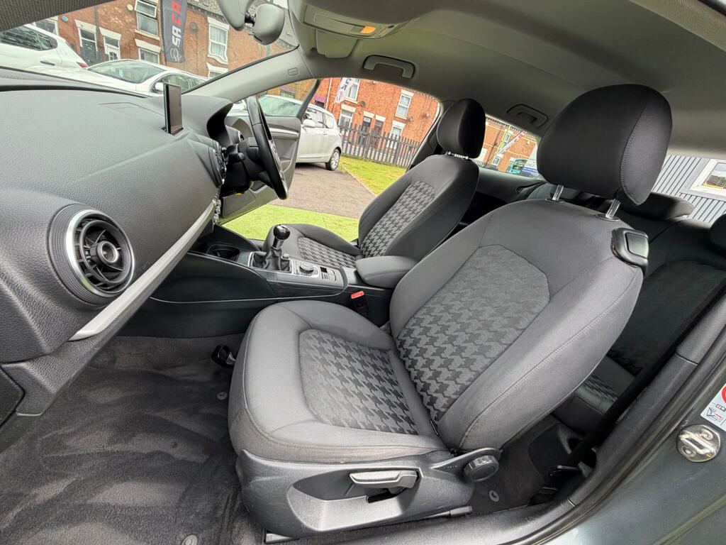 Audi A3 1.4 Tfsi Sport Sportback Euro 5 Black #31