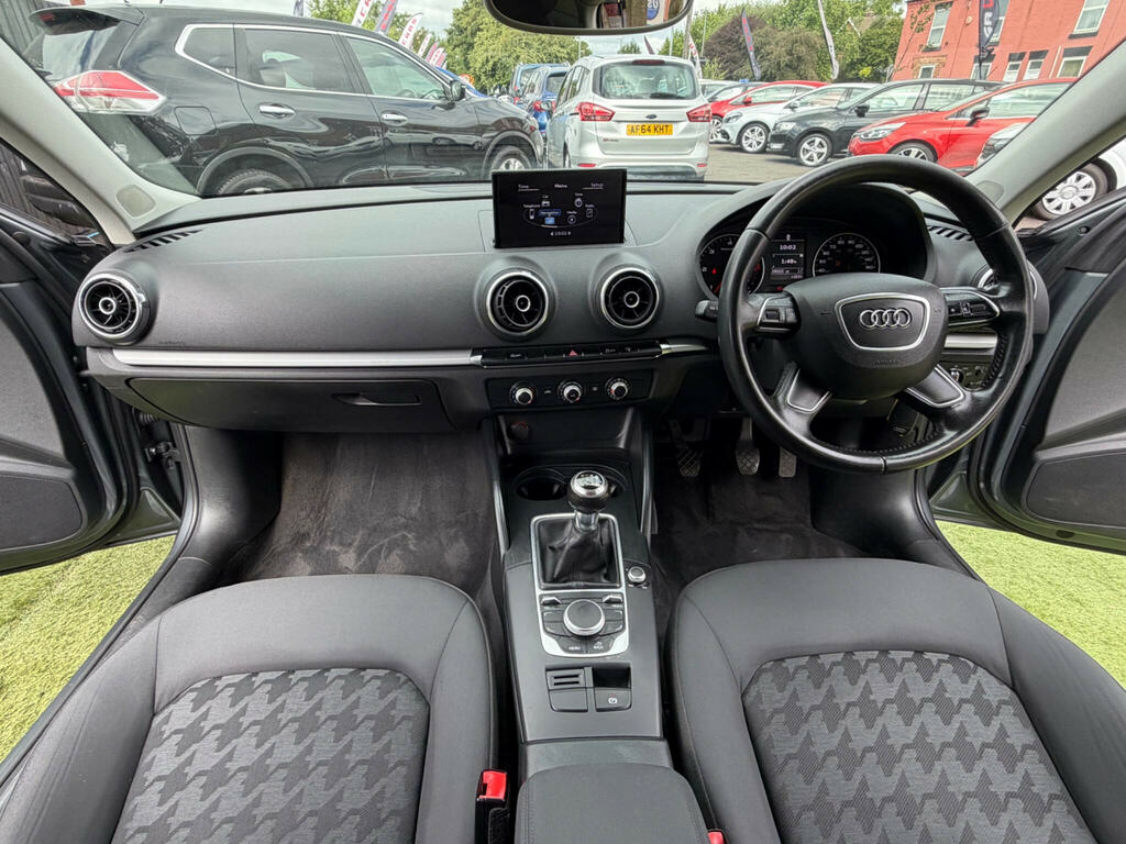 Audi A3 1.6 Tdi Se Hatchback Euro 5 Ss Grey #2