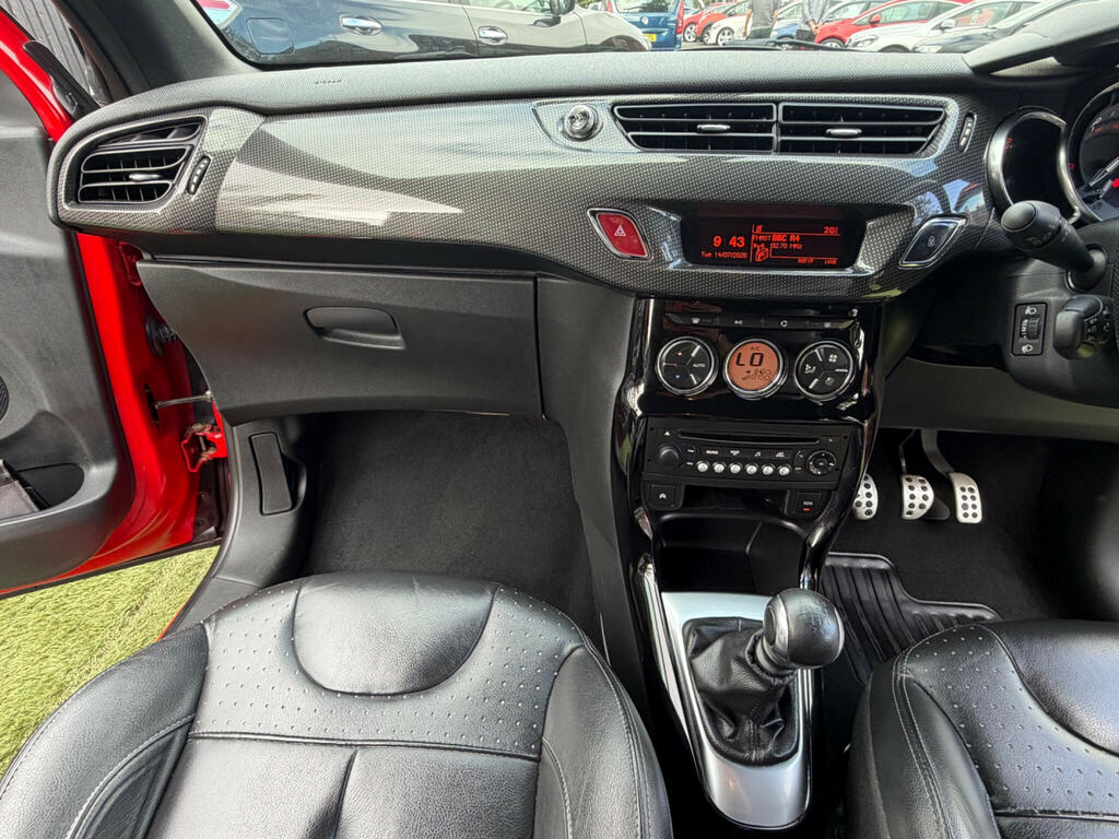Citroen DS3 Hatchback White #35