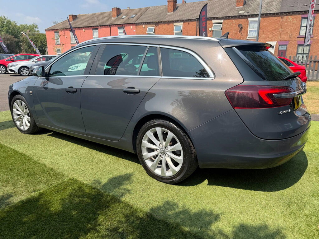 Vauxhall Insignia Hatchback 2.0 White #10