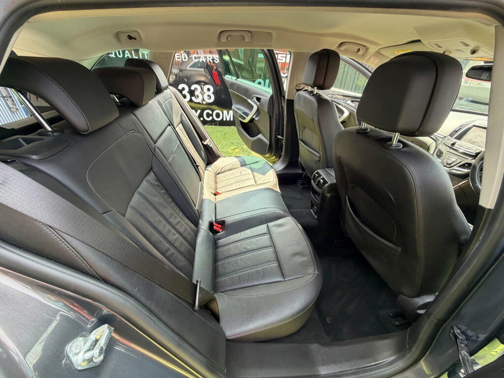 Vauxhall Insignia Hatchback 2.0 White #27