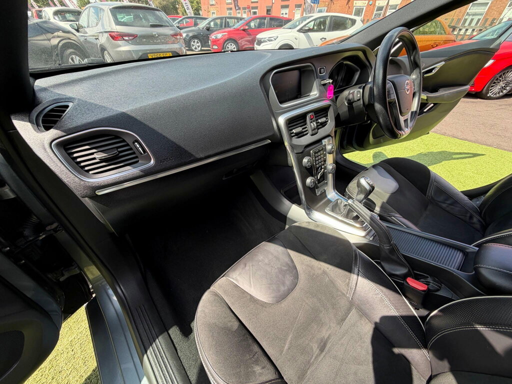 Volvo V40 D2 Se Lux Nav 5-Door Grey #44