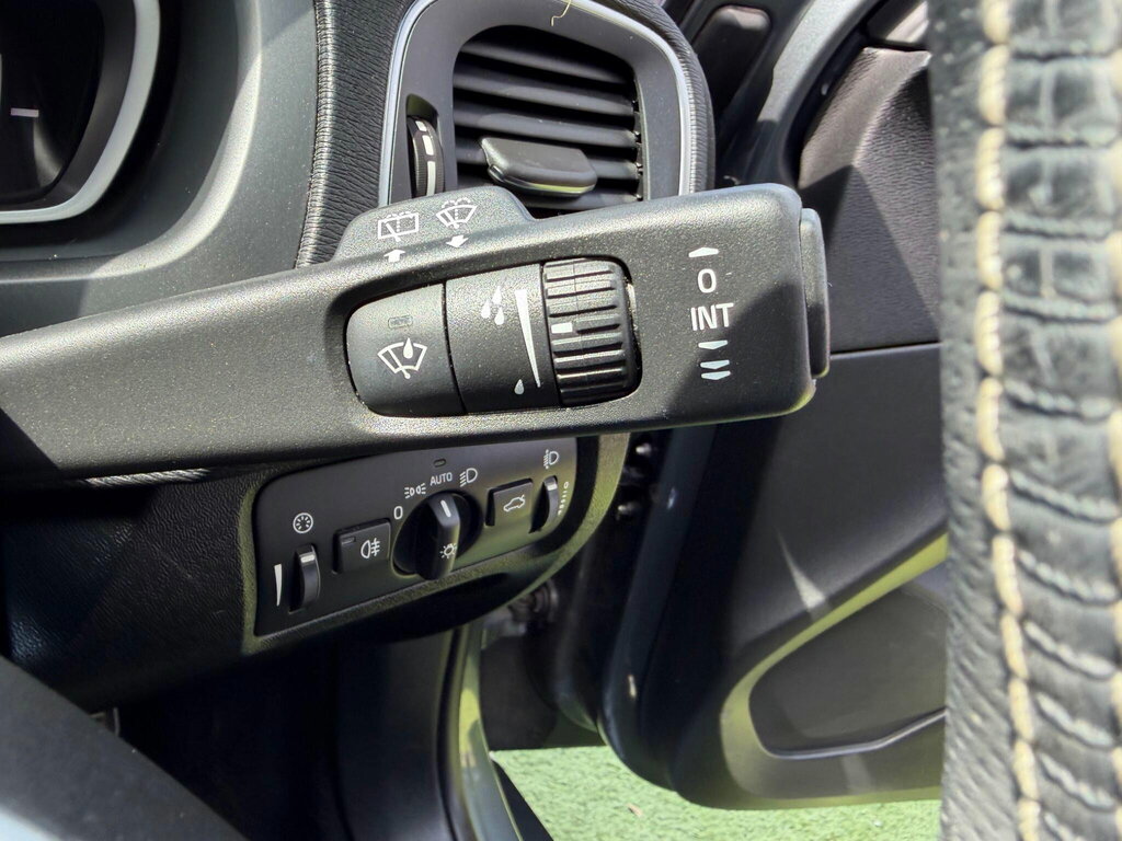 Volvo V40 D2 Se Lux Nav 5-Door Grey #25