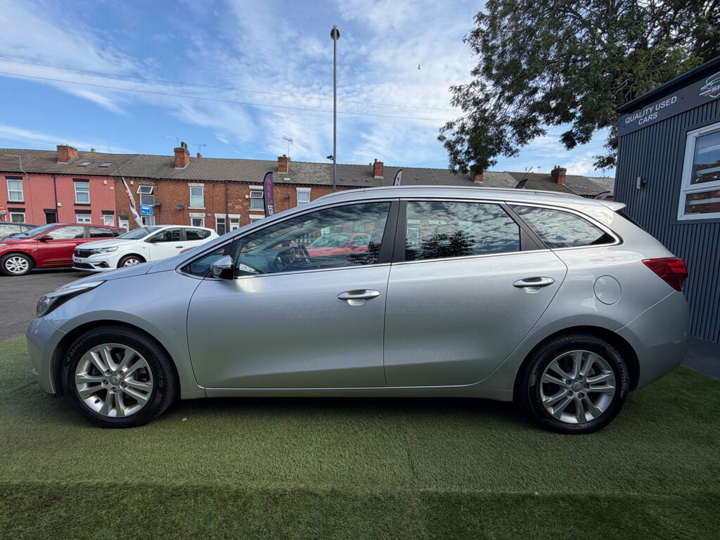 Kia Ceed 1.6 Crdi Ecodynamics 2 Sportswagon Euro 5 Ss White #8
