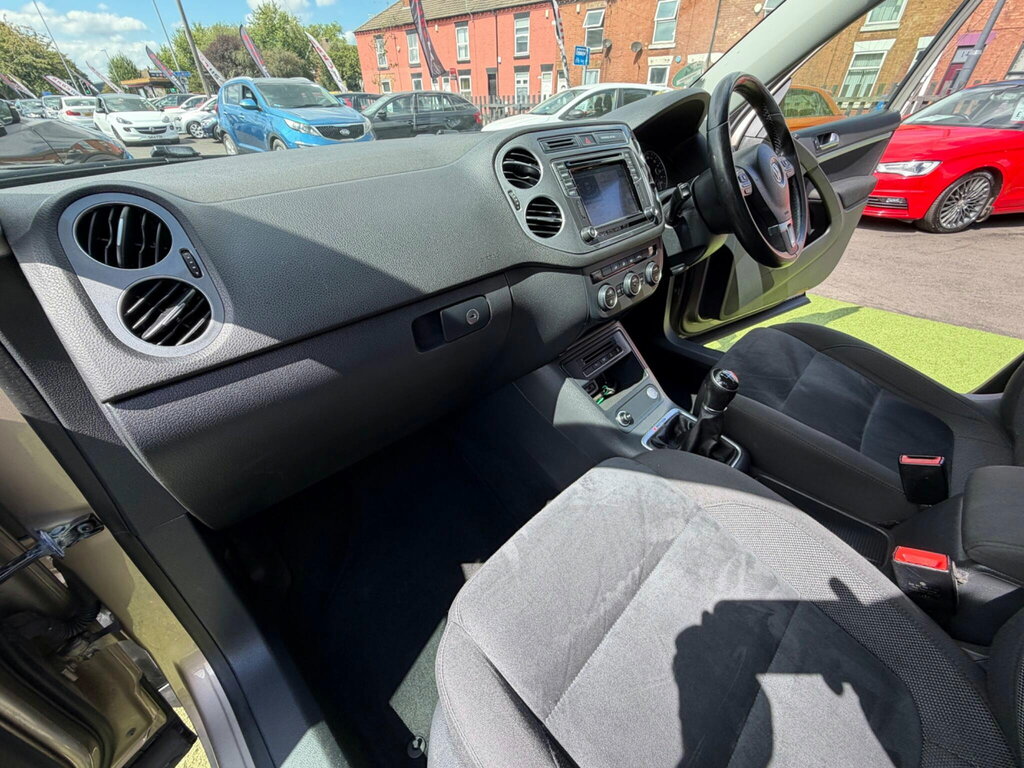 Volkswagen Tiguan 2.0 Tdi Bluemotion Tech Grey #27