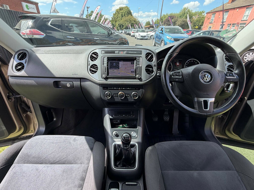 Volkswagen Tiguan 2.0 Tdi Bluemotion Tech Match Edition Suv Dies Beige #2
