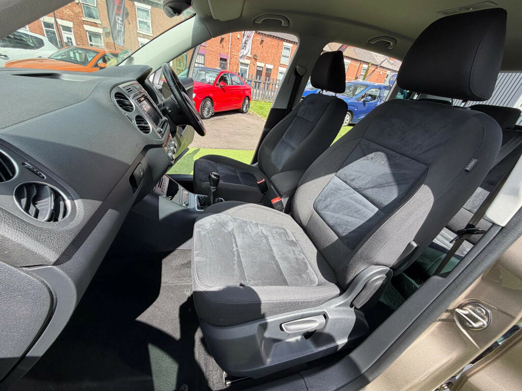 Volkswagen Tiguan 2.0 Tdi Bluemotion Tech Grey #25