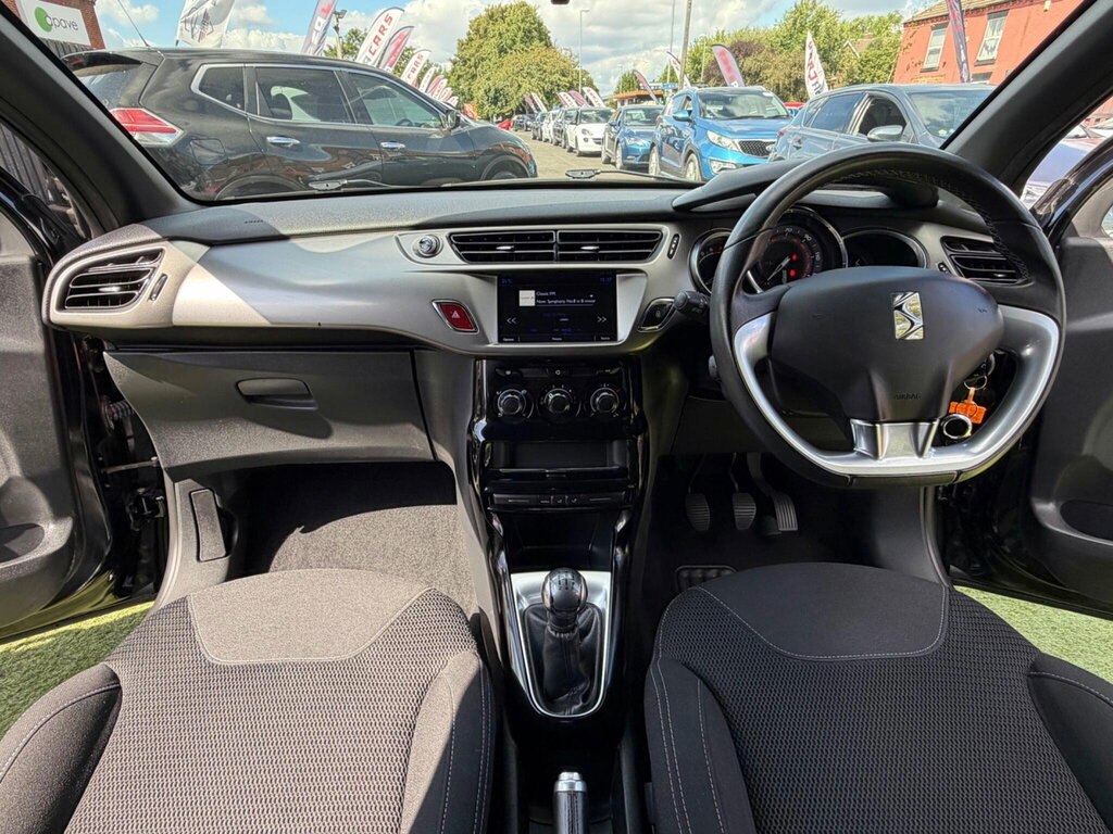 DS DS 3 1.2 Puretech Chic Hatchback Euro Black #3