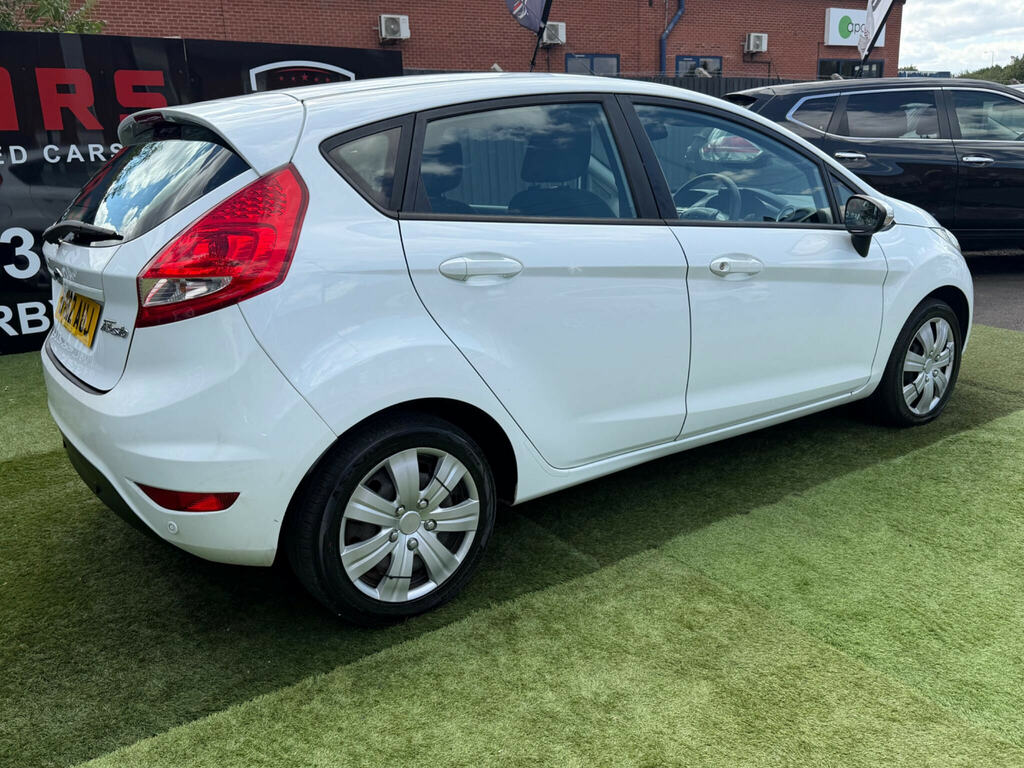 Ford Fiesta 1.25 Zetec Silver #9