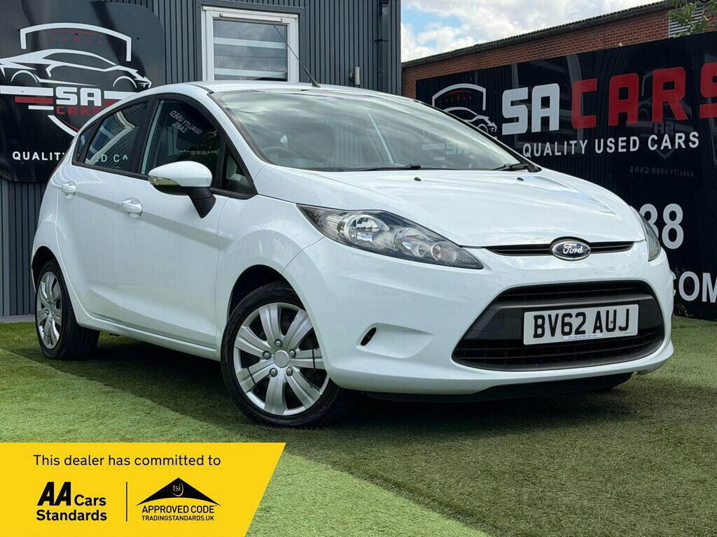 Ford Fiesta 1.25 Edge Hatchback 124 Gkm, 5 White