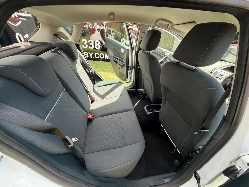 Ford Fiesta 1.25 Zetec Silver #23