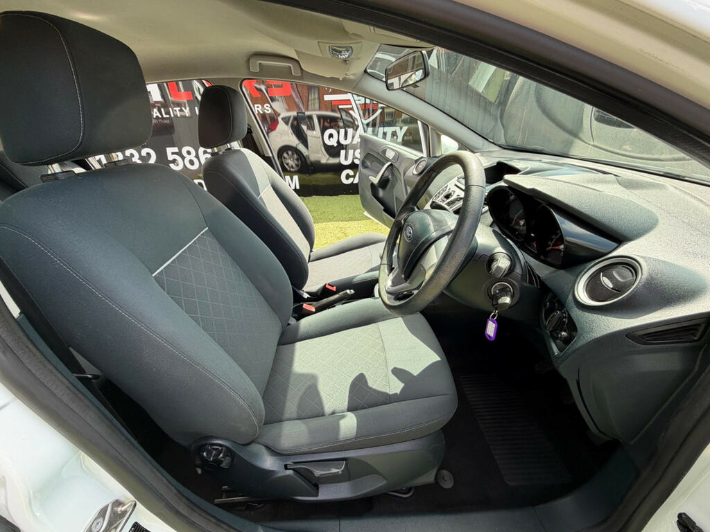 Ford Fiesta 1.25 Zetec Silver #19