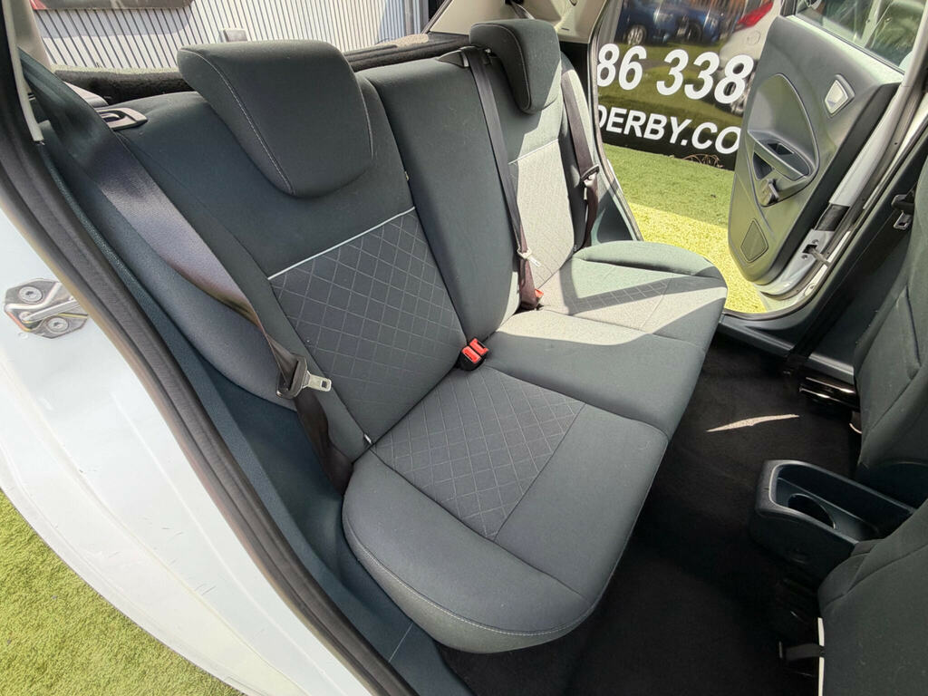 Ford Fiesta 1.25 Zetec Silver #22