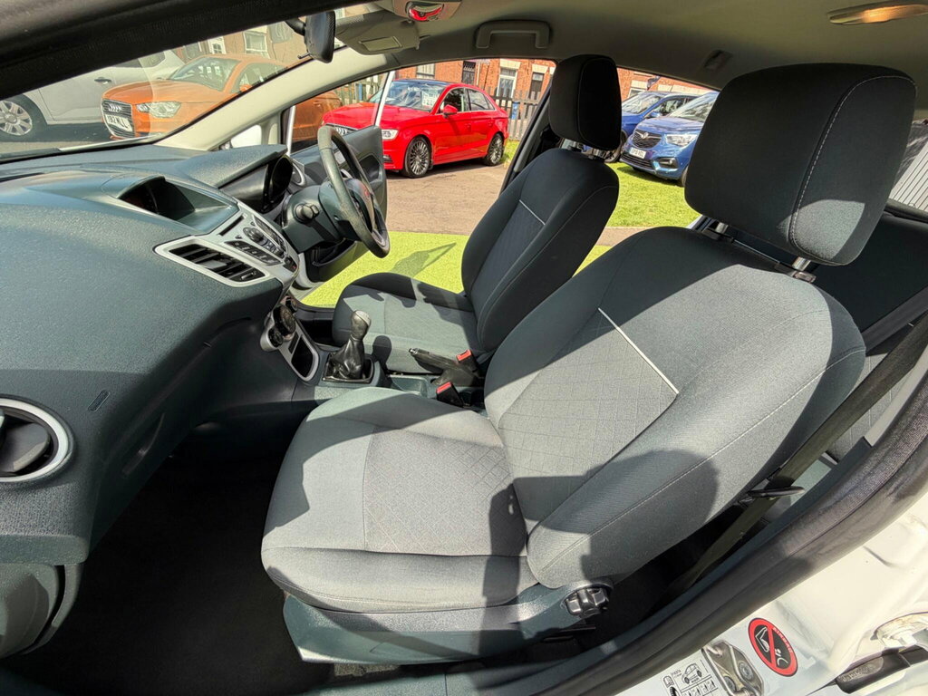 Ford Fiesta 1.25 Zetec Silver #27