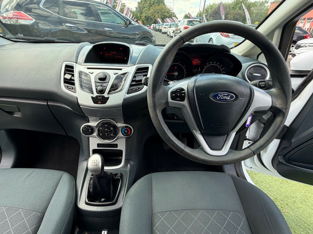 Ford Fiesta 1.25 Zetec Silver #36