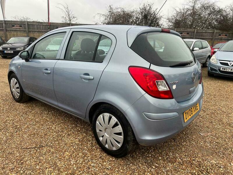 Vauxhall Bu08jho White #1