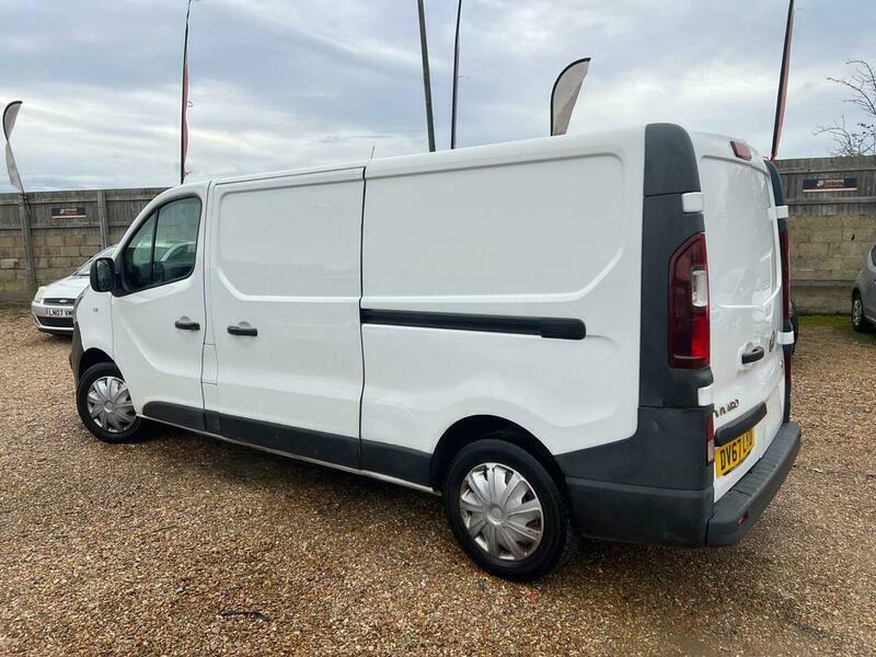 Vauxhall Vivaro 1.6 Cdti 2900 Biturbo DV67LYQ White #2