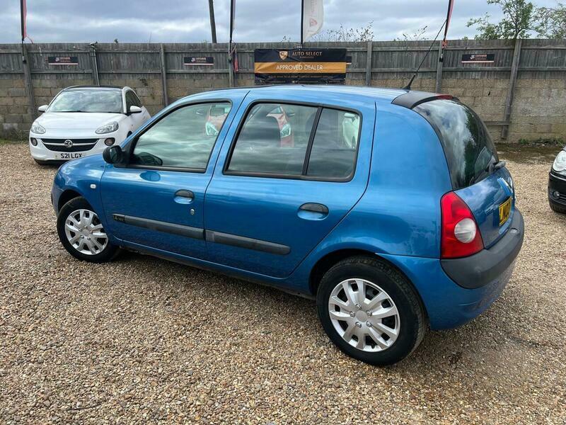 Renault Clio 1.4 16V Expression  #2
