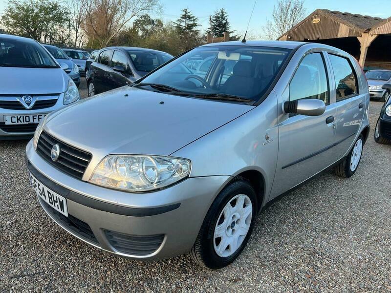 Fiat Punto 1.2 Dynamic Hatchback Blue #1
