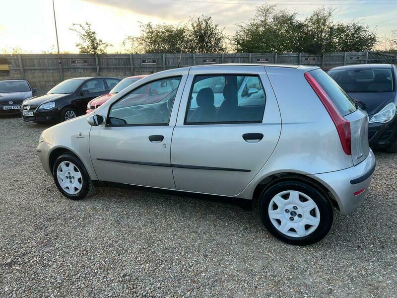 Fiat Punto 1.2 Dynamic Hatchback Blue #2