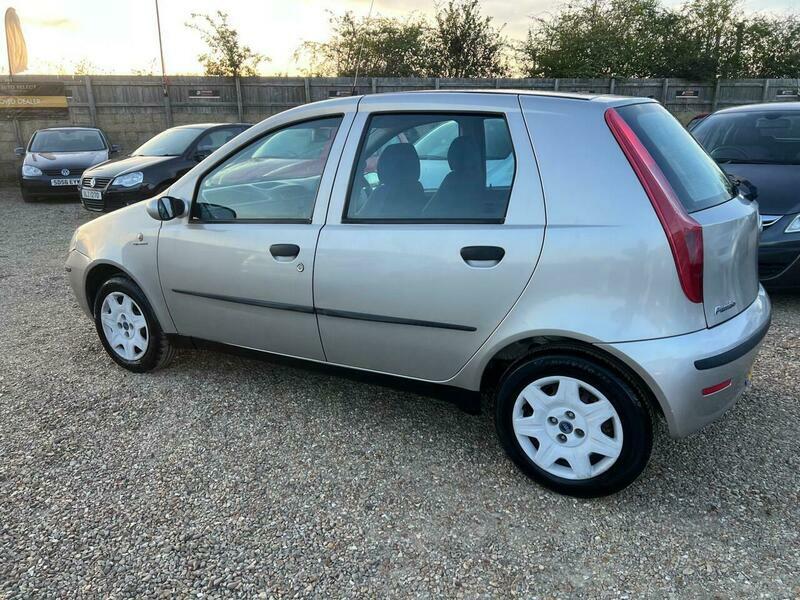 Fiat Punto 1.2 Dynamic Hatchback Blue #3