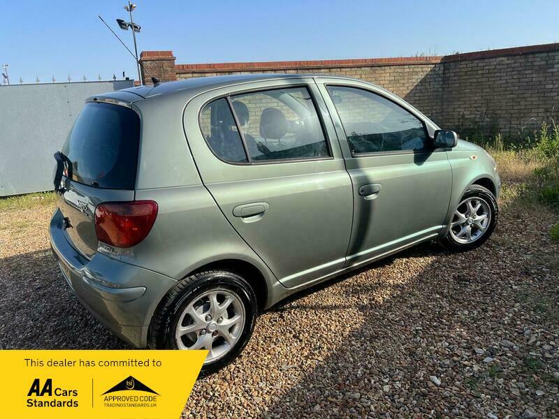 Toyota Yaris 1.3 Vvt-i T Spirit Green #6