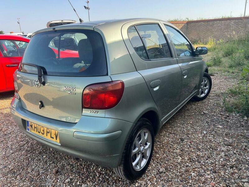 Toyota Yaris 1.0 Vvt-i T3 Hatchback 134 Gkm Blue #1