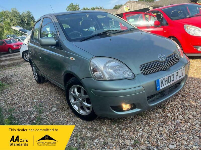 Toyota Yaris 1.3 Vvt-i T Spirit Green #2