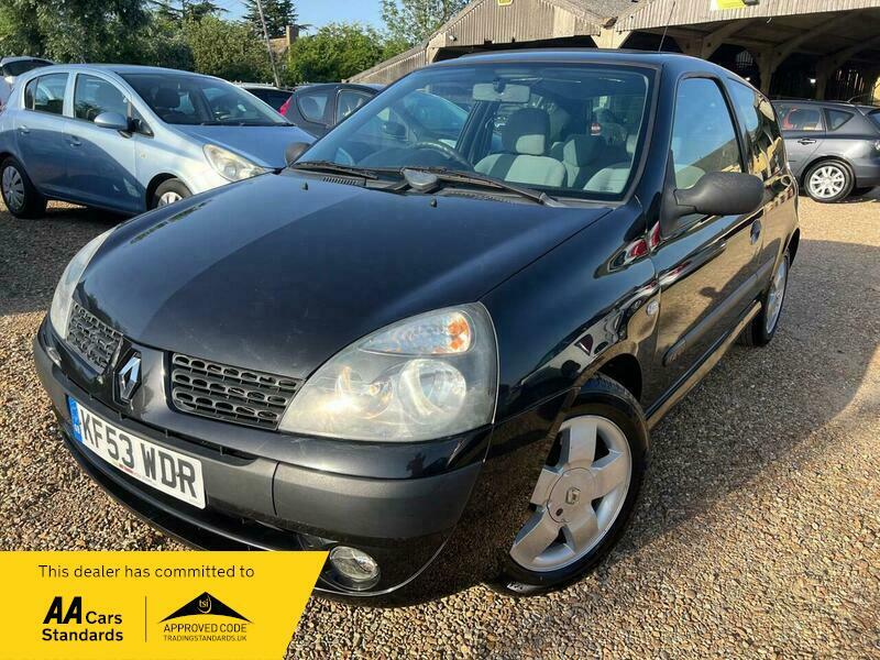 Renault Clio 1.4 16V Expression Black #5