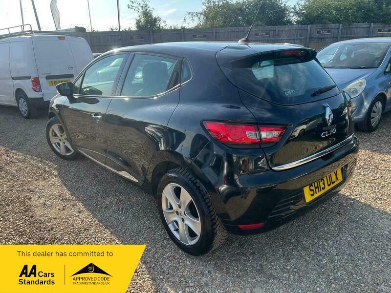 Renault Clio 1.2 16V Dynamique Medianav Black