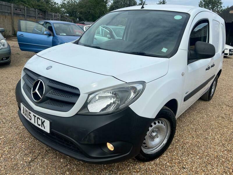 Mercedes-Benz G Class 1.5 109 Cdi Blueefficiency White #5