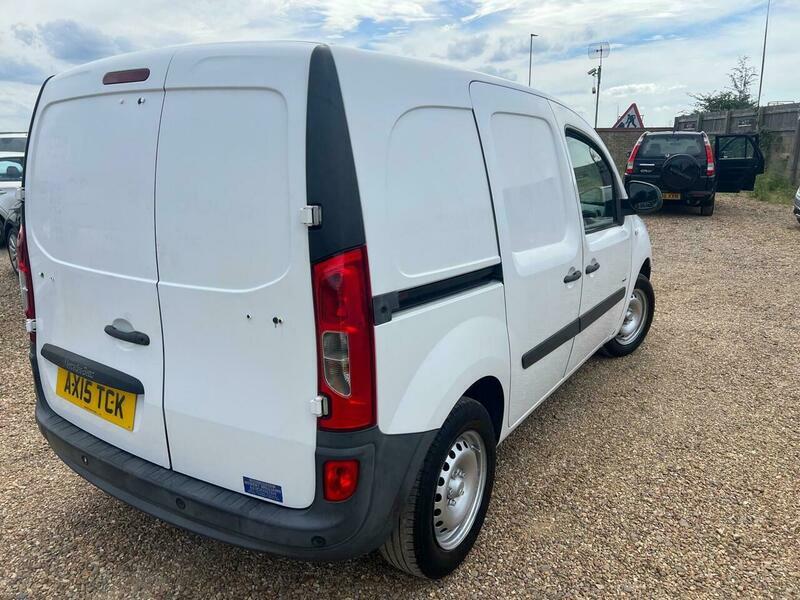 Mercedes-Benz G Class 1.5 109 Cdi Blueefficiency White #6