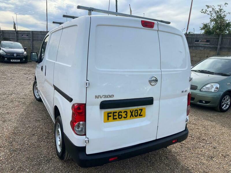 Nissan NV200 Panel Van White #10